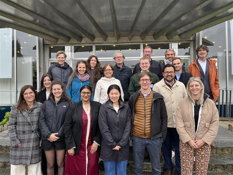 consortium meeting in Versailles